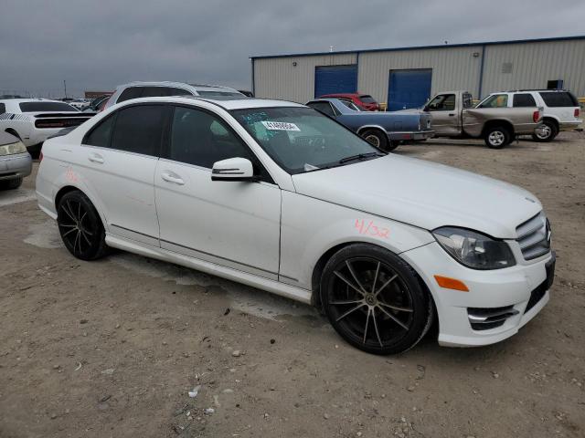 WDDGF4HB0DR266412 - 2013 MERCEDES-BENZ C 250 WHITE photo 4