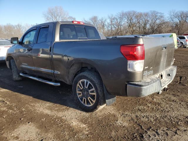 5TFUM5F12CX035797 - 2012 TOYOTA TUNDRA DOUBLE CAB SR5 GRAY photo 2