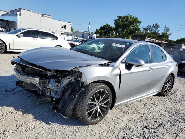 4T1G31AK5RU624342 - 2024 TOYOTA CAMRY SE NIGHT SHADE SILVER photo 1