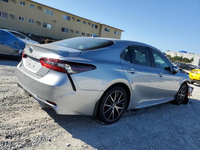 4T1G31AK5RU624342 - 2024 TOYOTA CAMRY SE NIGHT SHADE SILVER photo 3