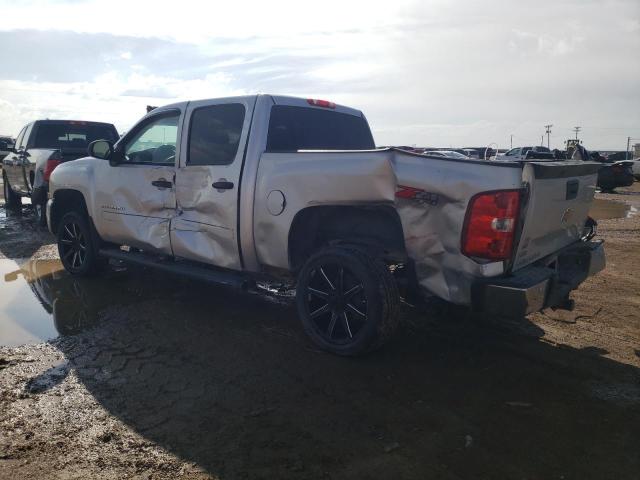 3GCPKSE31BG238381 - 2011 CHEVROLET SILVERADO K1500 LT SILVER photo 2