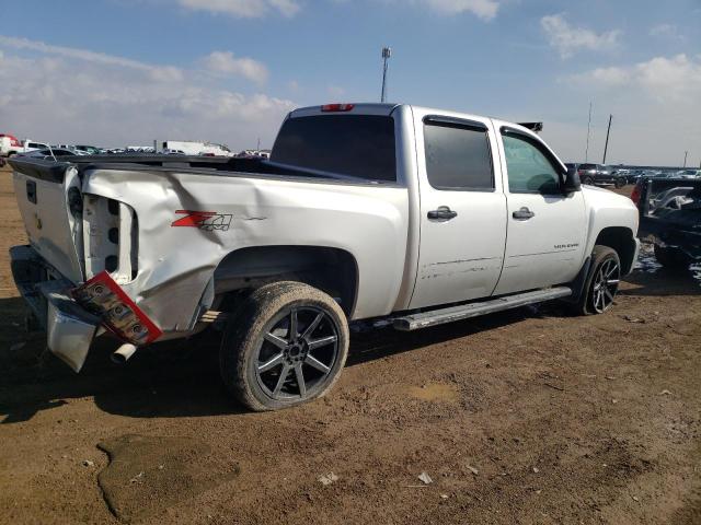 3GCPKSE31BG238381 - 2011 CHEVROLET SILVERADO K1500 LT SILVER photo 3