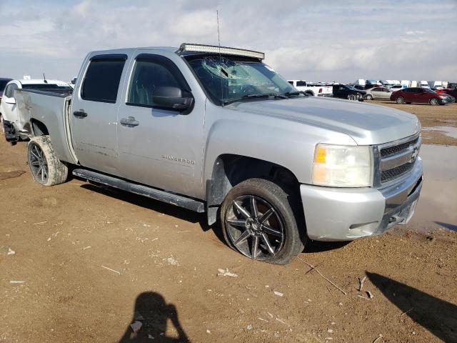 3GCPKSE31BG238381 - 2011 CHEVROLET SILVERADO K1500 LT SILVER photo 4