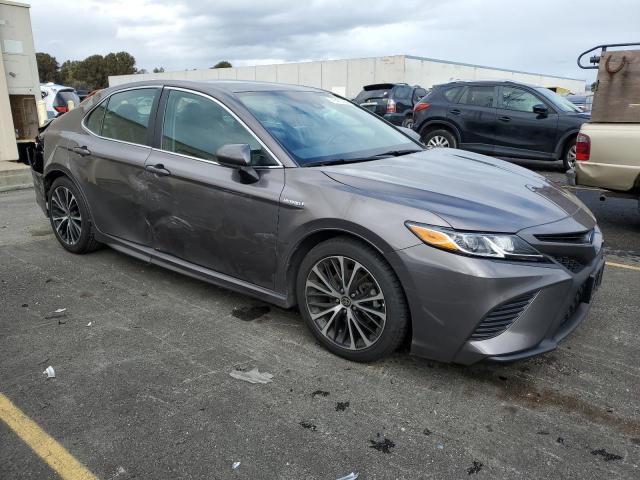 4T1G31AK7LU015860 - 2020 TOYOTA CAMRY SE GRAY photo 4