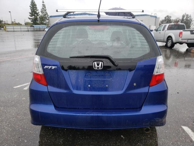 JHMGE88249S007859 - 2009 HONDA FIT BLUE photo 6