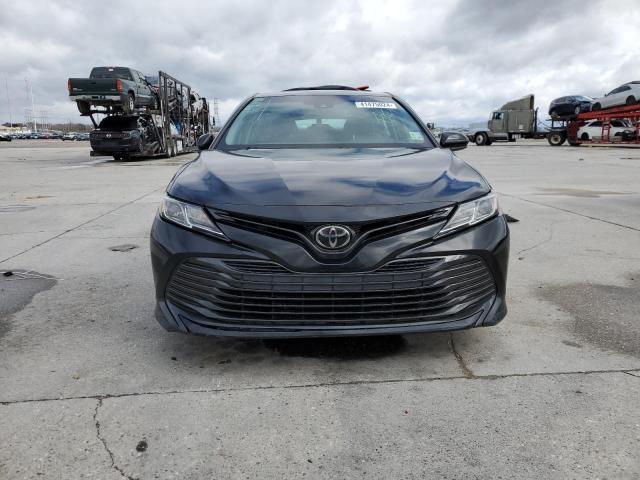 4T1B11HK8JU139879 - 2018 TOYOTA CAMRY L BLACK photo 5