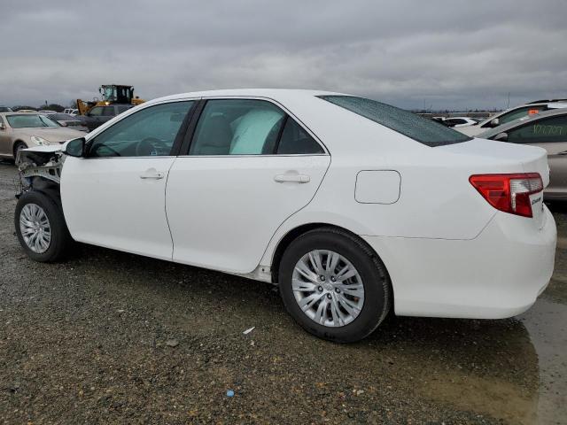 4T1BF1FKXCU168680 - 2012 TOYOTA CAMRY BASE WHITE photo 2