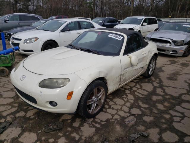 JM1NC25F360107414 - 2006 MAZDA MX-5 MIATA WHITE photo 1