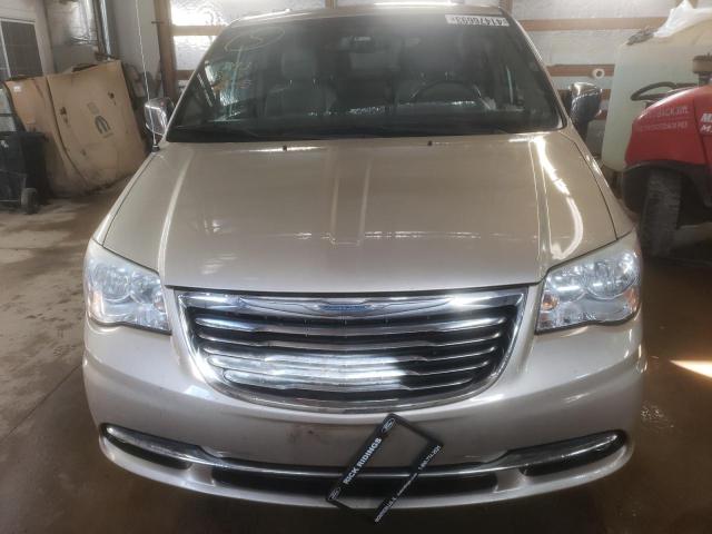 2C4RC1CG4DR793800 - 2013 CHRYSLER TOWN & COU TOURING L GOLD photo 5