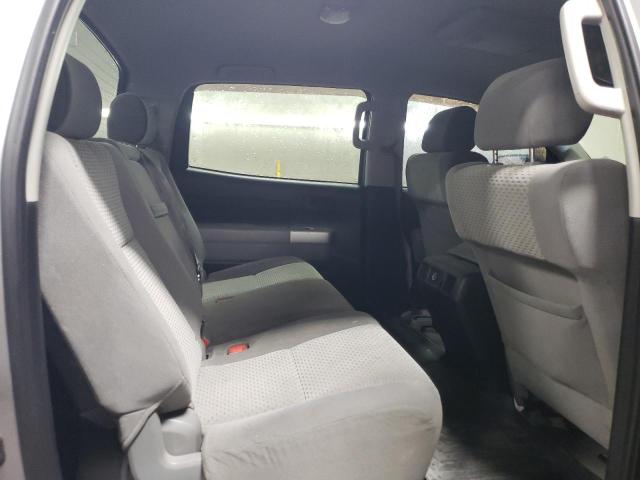 5TBDV54188S519270 - 2008 TOYOTA TUNDRA CREWMAX SILVER photo 10