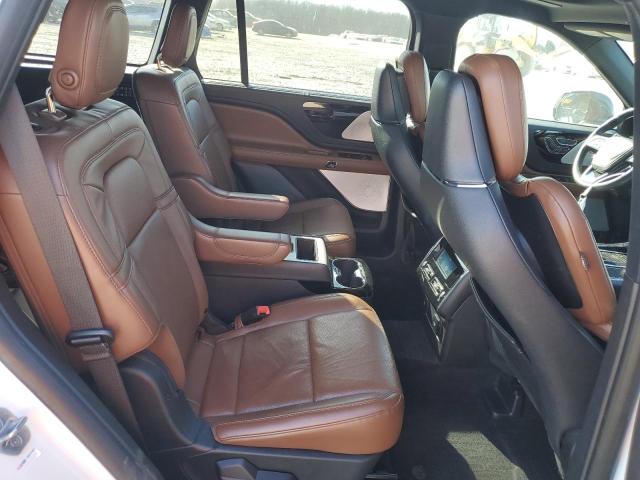5LM5J7XC1LGL37485 - 2020 LINCOLN AVIATOR RESERVE WHITE photo 11