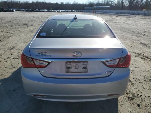 5NPEC4AC5BH002071 - 2011 HYUNDAI SONATA SE SILVER photo 6