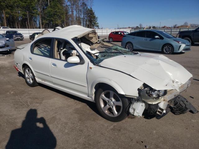 JN1DA31D72T446989 - 2002 NISSAN MAXIMA GLE WHITE photo 4