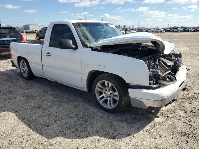 1GCEC14XX7Z112496 - 2007 CHEVROLET SILVERADO C1500 CLASSIC WHITE photo 4