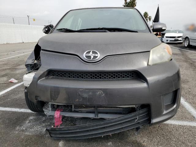 JTKKUPB47E1045372 - 2014 TOYOTA SCION XD GRAY photo 5