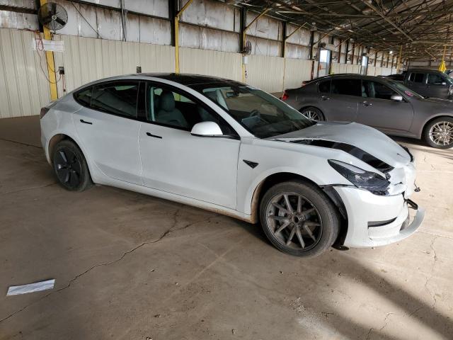 5YJ3E1EA0PF493597 - 2023 TESLA MODEL 3 WHITE photo 4