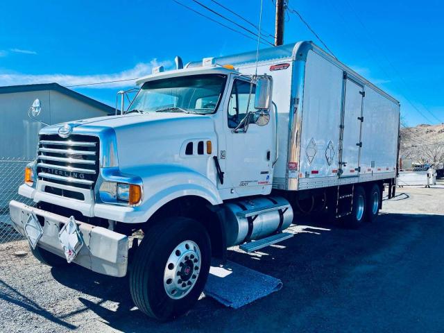 2FZHAWBS68AZ83206 - 2008 STERLING TRUCK LT 8500 WHITE photo 2