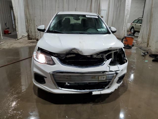 1G1JG6SH3H4137811 - 2017 CHEVROLET SONIC WHITE photo 5