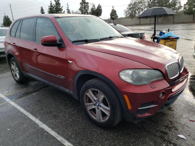 5UXZW0C53BL657744 - 2011 BMW X5 XDRIVE35D RED photo 4