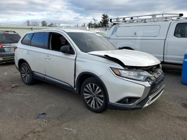 JA4AD2A30KZ053576 - 2019 MITSUBISHI OUTLANDER ES WHITE photo 4