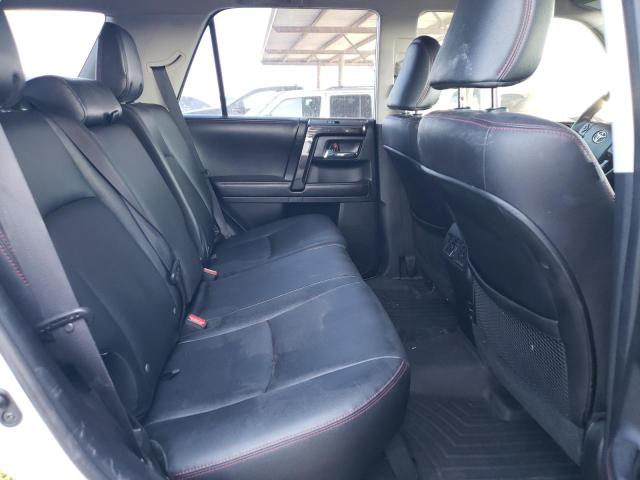 JTEBU5JR3G5326245 - 2016 TOYOTA 4RUNNER SR5/SR5 PREMIUM 白色 照片 11