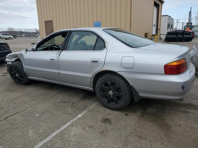 19UUA5668YA039174 - 2000 ACURA 3.2TL SILVER photo 2