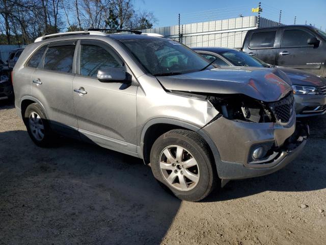 5XYKT4A63DG412309 - 2013 KIA SORENTO LX SILVER photo 4