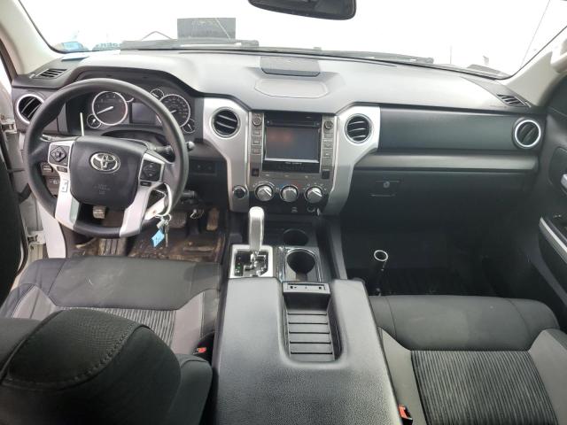 5TFUW5F10FX485625 - 2015 TOYOTA TUNDRA DOUBLE CAB SR/SR5 WHITE photo 8
