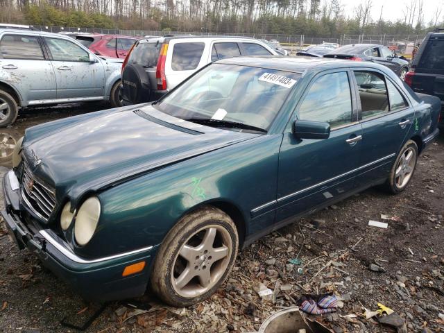 WDBJF65F7WA446747 - 1998 MERCEDES-BENZ E 320 GREEN photo 1