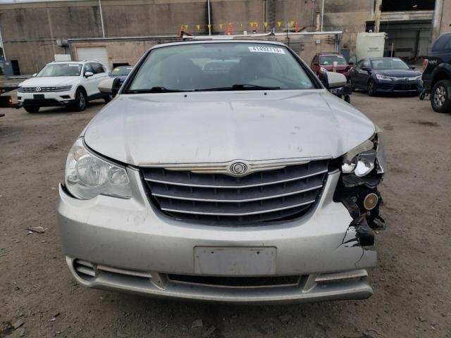 1C3BC5ED7AN177467 - 2010 CHRYSLER SEBRING TOURING SILVER photo 5