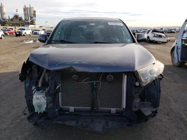 5TDBK3EHXDS200552 - 2013 TOYOTA HIGHLANDER BASE Сұр фото 5