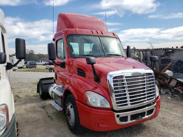 3AKBGADV0GDGW4747 - 2016 FREIGHTLINER CASCADIA 1 RED photo 1