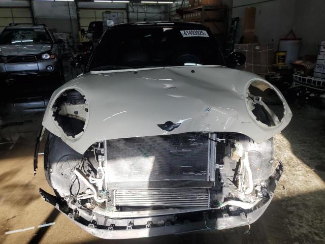WMWXP5C5XJ2G62978 - 2018 MINI COOPER WHITE photo 5