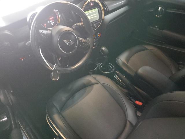 WMWXP5C5XJ2G62978 - 2018 MINI COOPER WHITE photo 8