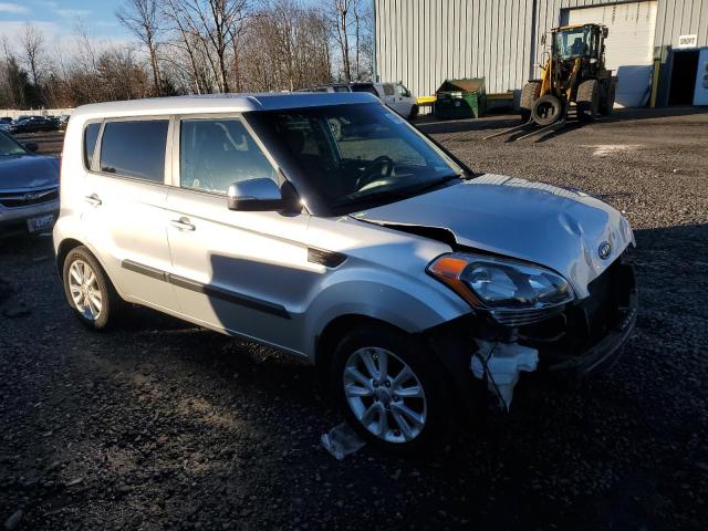 KNDJT2A67C7386180 - 2012 KIA SOUL + SILVER photo 4