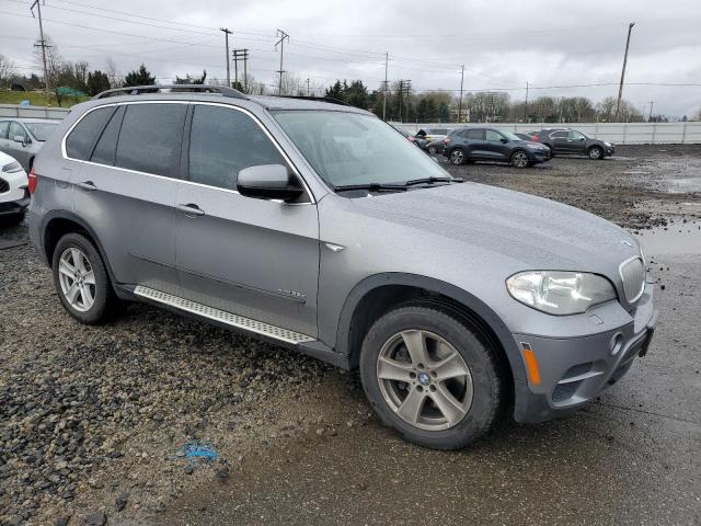 5UXZW0C59D0B91325 - 2013 BMW X5 XDRIVE35D GRAY photo 4