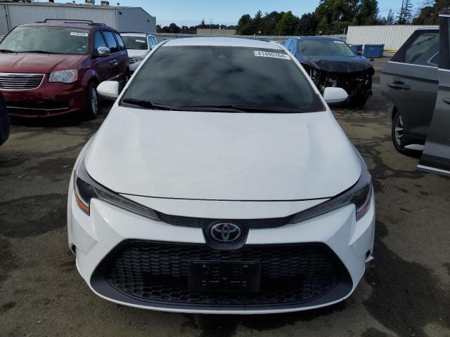 5YFVPMAE7MP179944 - 2021 TOYOTA COROLLA LE WHITE photo 5