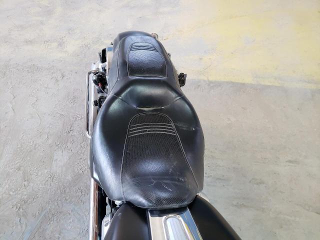 1HD1KH411AB622904 - 2010 HARLEY-DAVIDSON FLTRX 黑色 照片 6