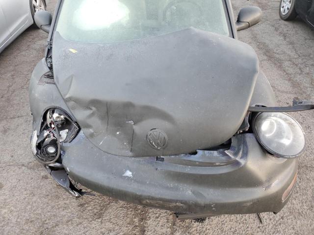 3VWBK21C51M452058 - 2001 VOLKSWAGEN NEW BEETLE GL 黑色 照片 11