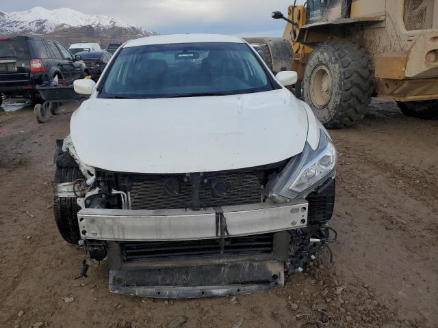 1N4AL3AP5JC254561 - 2018 NISSAN ALTIMA 2.5 WHITE photo 5