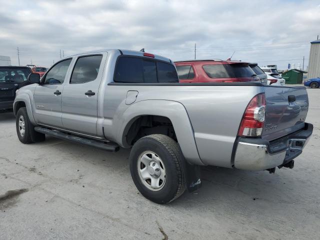 5TFMU4FN4FX035852 - 2015 TOYOTA TACOMA DOUBLE CAB LONG BED SILVER photo 2