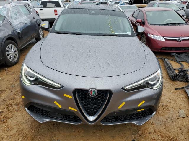 ZASFAKBN2J7B71974 - 2018 ALFA ROMEO STELVIO TI GRAY photo 5
