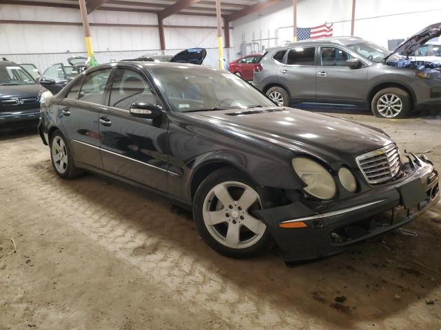 WDBUF70J54A594438 - 2004 MERCEDES-BENZ E 500 BLACK photo 4