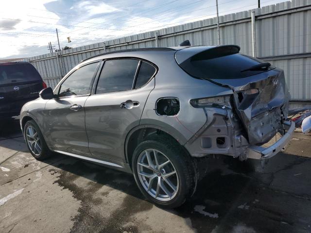 ZASPAKBN9L7C92282 - 2020 ALFA ROMEO STELVIO TI GRAY photo 2
