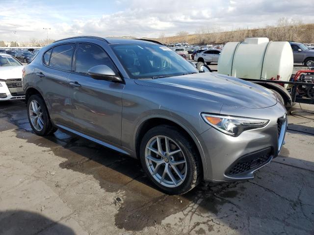 ZASPAKBN9L7C92282 - 2020 ALFA ROMEO STELVIO TI GRAY photo 4