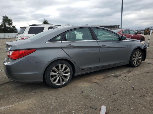 5NPEC4AC3CH435258 - 2012 HYUNDAI SONATA SE GRAY photo 3