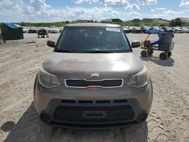 KNDJN2A22E7086007 - 2014 KIA SOUL TAN photo 5