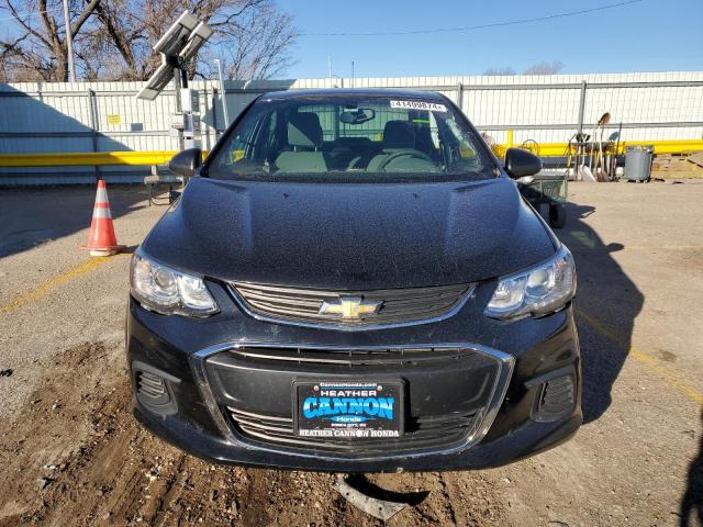 1G1JB5SB2K4125421 - 2019 CHEVROLET SONIC LS შავი ფოტო 5