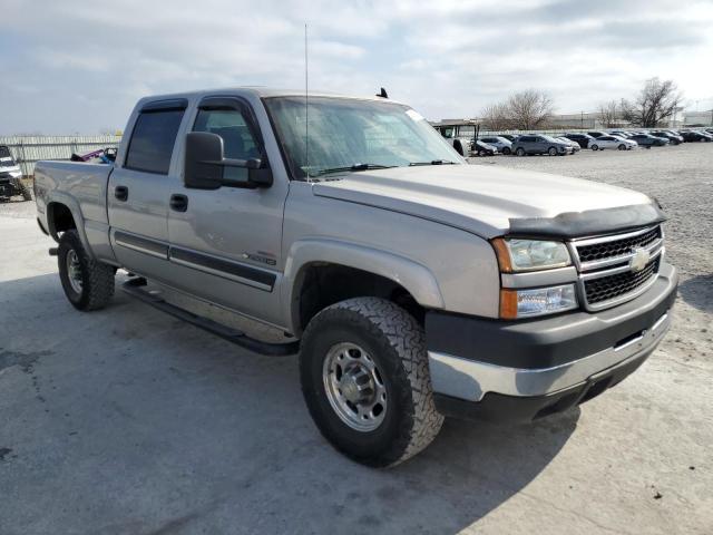 1GCHK23276F107610 - 2006 CHEVROLET SILVERADO K2500 HEAVY DUTY BEIGE photo 4