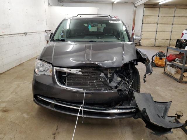 2C4RC1CG2GR305142 - 2016 CHRYSLER TOWN & COU TOURING L GRAY photo 5